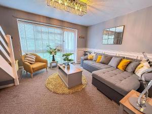 Stunning Chalet For Hire At Bermuda Holiday Park Near Hemsby Beach Ref 18161B