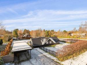 Holiday Home Janik - 1-3km from the sea by Interhome