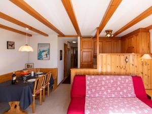 Apartment Chaperon Rouge B5 by Interhome