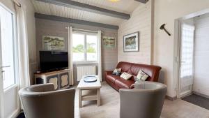 Jolie villa de plain-pied avec jardin et parking