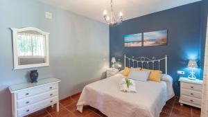 Cortijo Albaricoque Frigiliana by Ruralidays