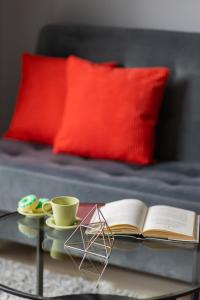 Charming Studio in Warsaw Center with Air Conditioning by Noclegi Renters