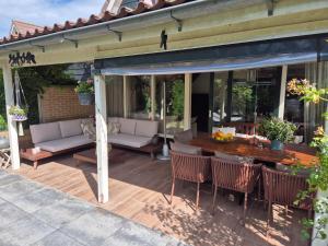 Bungalow 15 op Recreatiepark De Wielen