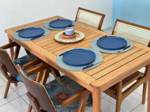 Vista deslumbrante e elegância frente mar!