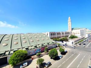 Perfect Stay Near Seafront with Beautiful City View