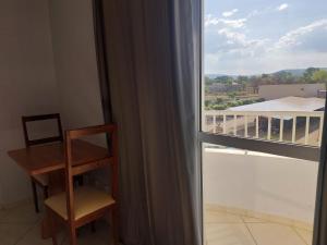 Suíte com varanda - Thermas Place - Caldas Novas - 5 pessoas - 3º andar