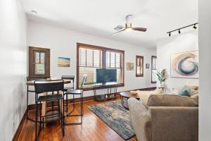 Downtown loft in the perfect location forthings Galveston