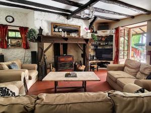 Restored Farmhouse for10 persons with Pool & Airco