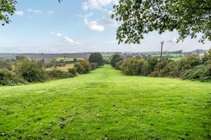 The Hide - Cosy Cabin with hot tub