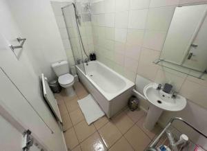 Private Rooms Sleeps 7 with Wi-Fi