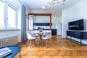 Spacious central apartment in the heart of Smichov