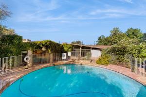 6BR Home with a Private Pool, W and D, and Large Yard