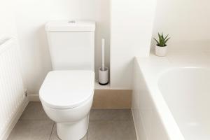 Broadway Market Canal-View Oasis