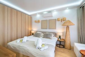 Cannes centre derrière le Martinez