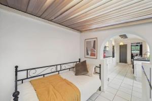 2-Bed Near Lincoln City Centre with Parking