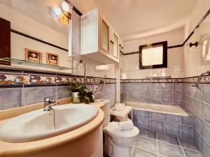 Click&Guest - Radiant Home with Sea Views