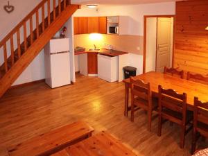 Duplex standing 2 ch + coin montagne, au pied des pistes, 9 pers, animaux admis - FR-1-322-239