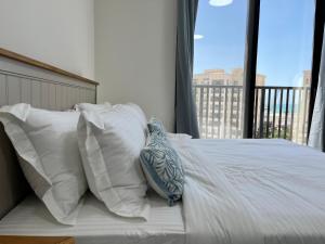 Elegant Studio Living in Al Hamra Village