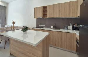 Phuket Luxury Pool Villa - Christina