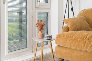 Oakgrove Apartment - Excellent Location - Free Parking, Balcony, Fast Wifi and Smart TV by Yoko Property