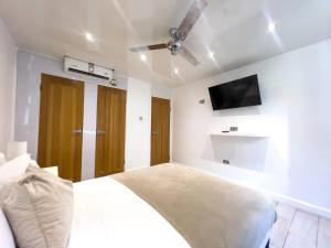 Eshae Living - 1 BR Apartment