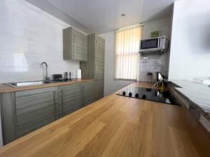 Eshae Living - 1 BR Apartment