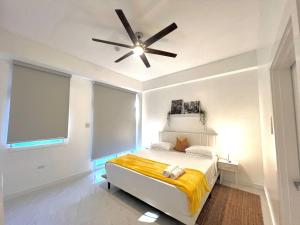 Eshae Living - Stylish 2BR Condo