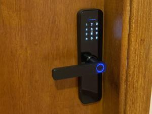 Apto no Boqueirão, 5 min da praia + Wi-Fi!