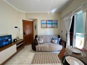 Apto no Boqueirão, 5 min da praia + Wi-Fi!