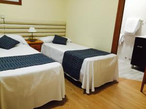 Twin Room room in Cuatro Caños