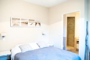 Very bright villa with garden and terrace