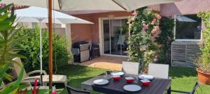 Very bright villa with garden and terrace