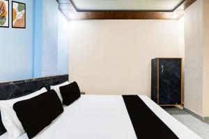 Super Hotel O Shivay Inn