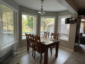 Calgary Lake House B&B