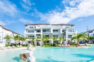 Hydra 103 Poolview Luxury Apt Dominicus