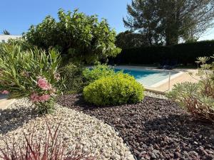 Havre de douceur avec piscine et jardin