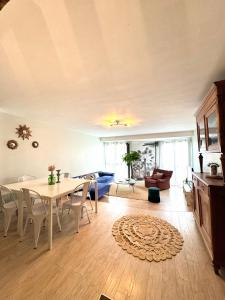 Chez Angèle, avec Parking et Balcon, Centre de Rennes