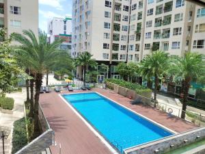 Sky Center Near The Airport