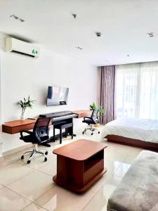 Sky Center Near The Airport