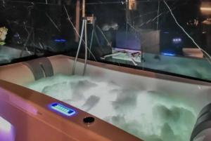 Chic studio w jacuzzi - 2P - near Palais Garnier