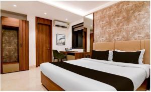 Townhouse Oak Salt Lake Kolkata Formerly SLS Tower