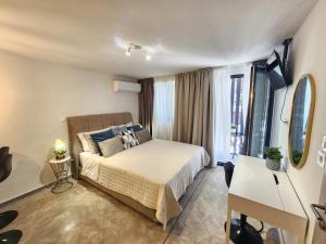 Miracle Luxury Suites