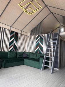 Barn house 4 СЕЗОНИ