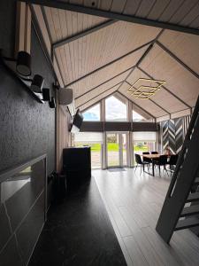 Barn house 4 СЕЗОНИ