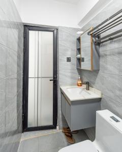 1bedroom in Kilimani Nairobi ina a Central location just minutes from the CBD