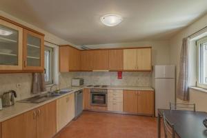 Dafne by Vintage Travel