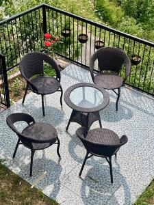 Katies Abode, Hartola