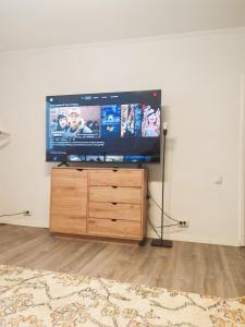 Central House with big courtyard, 4 parking spots