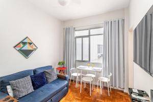 Charmoso Apartamento em Copacabana - 200 metros da Praia