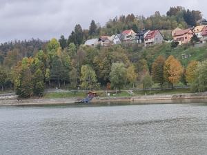 Fuzine Lake Apartments